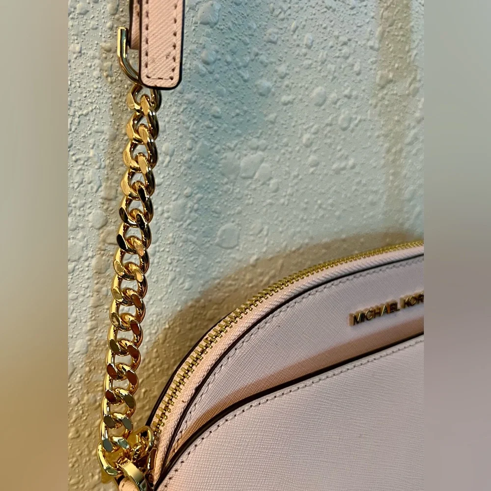 Michael Kors Dome Crossbody Bag in Powder Pink with Gold Logo and Hardware -EUC